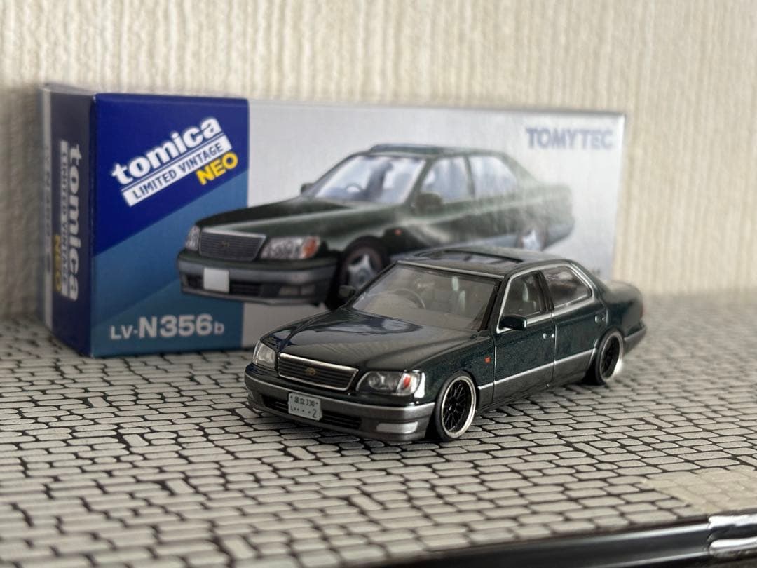 トミカリミテッドヴィンテージNEO トヨタ セルシオ C仕様 カスタム品