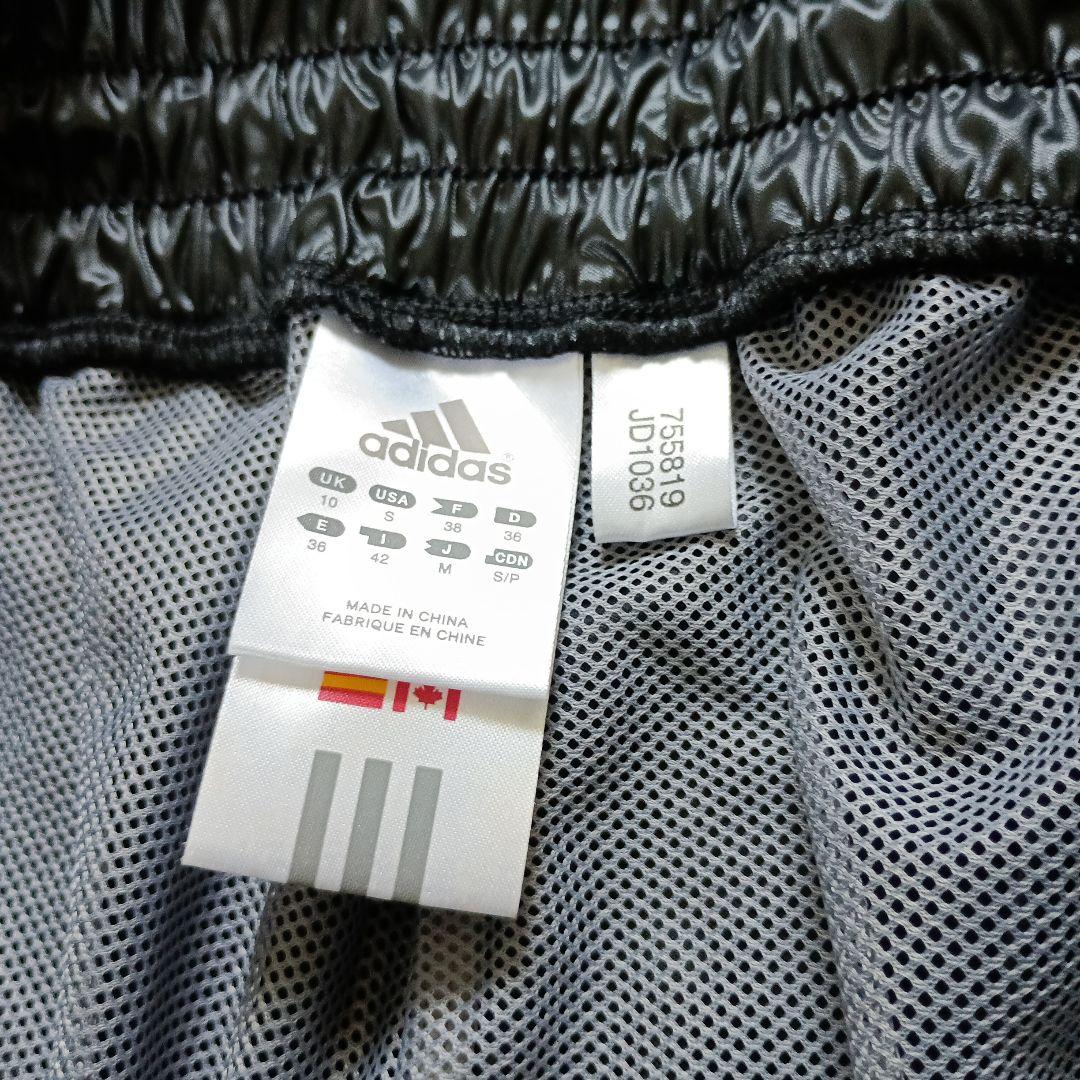新品同様　　adidas フード付き　上下　 S