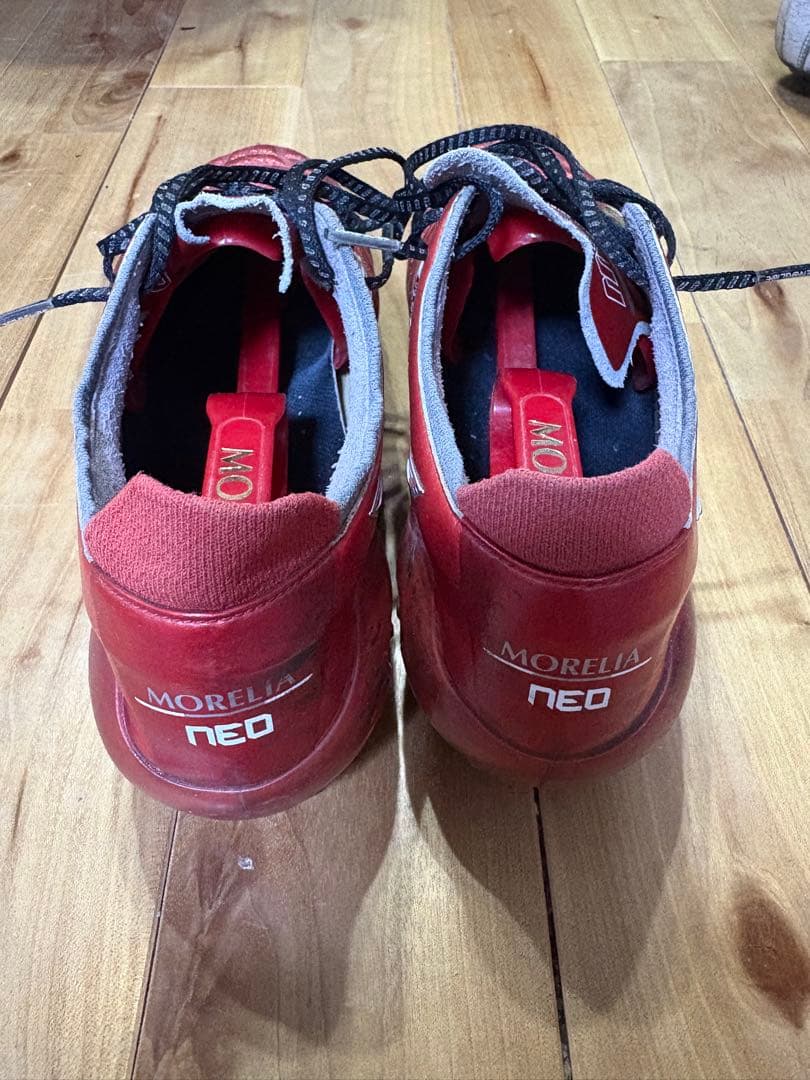 MORELIA NEO サッカーシューズ 限定色パッションレッド 27.0cm