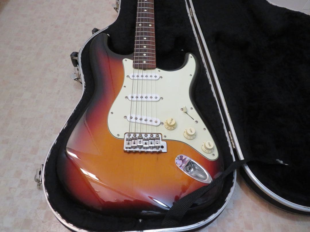 Fender Japan ST-62TX (USAハードケース付き)