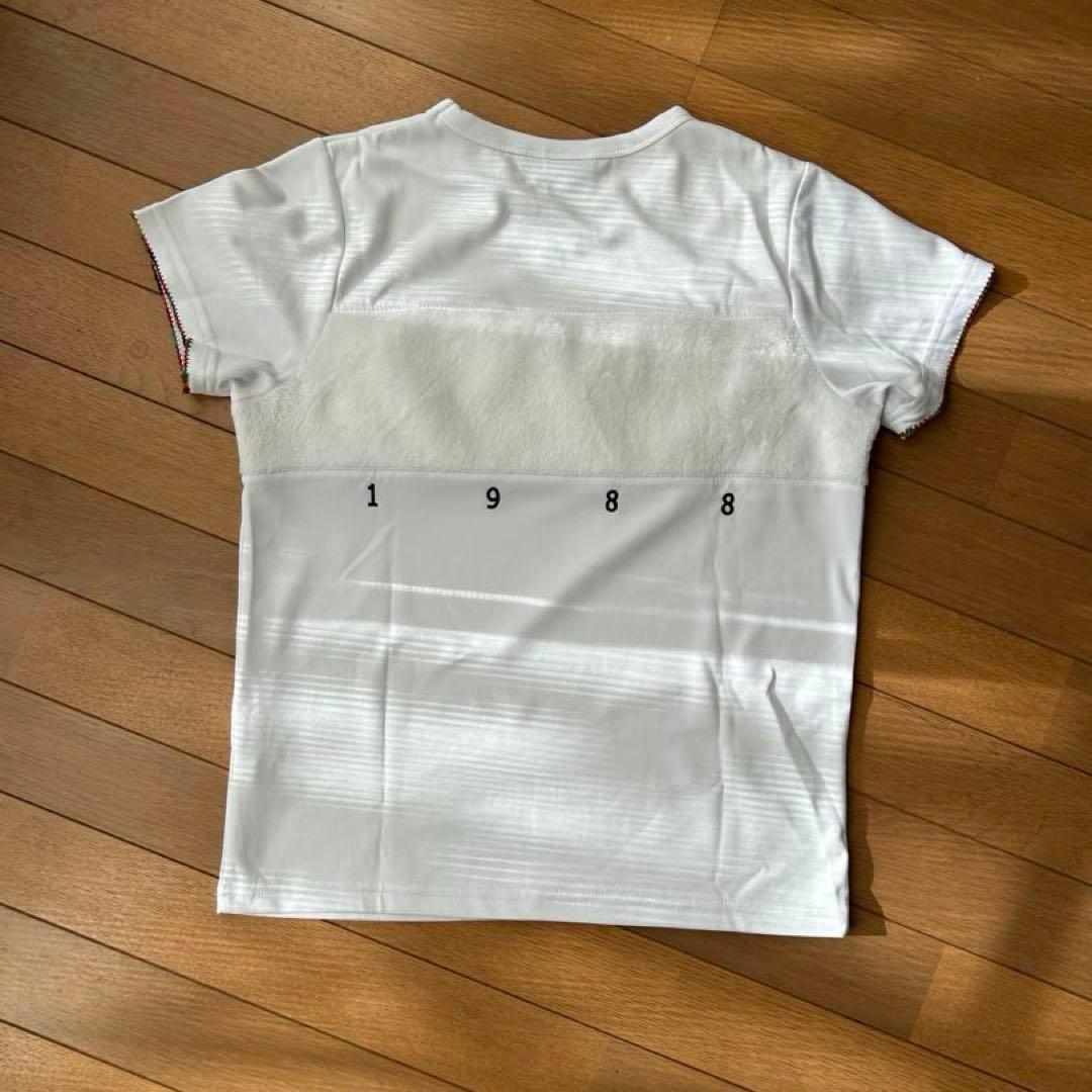 キア　白モコモコシャツ