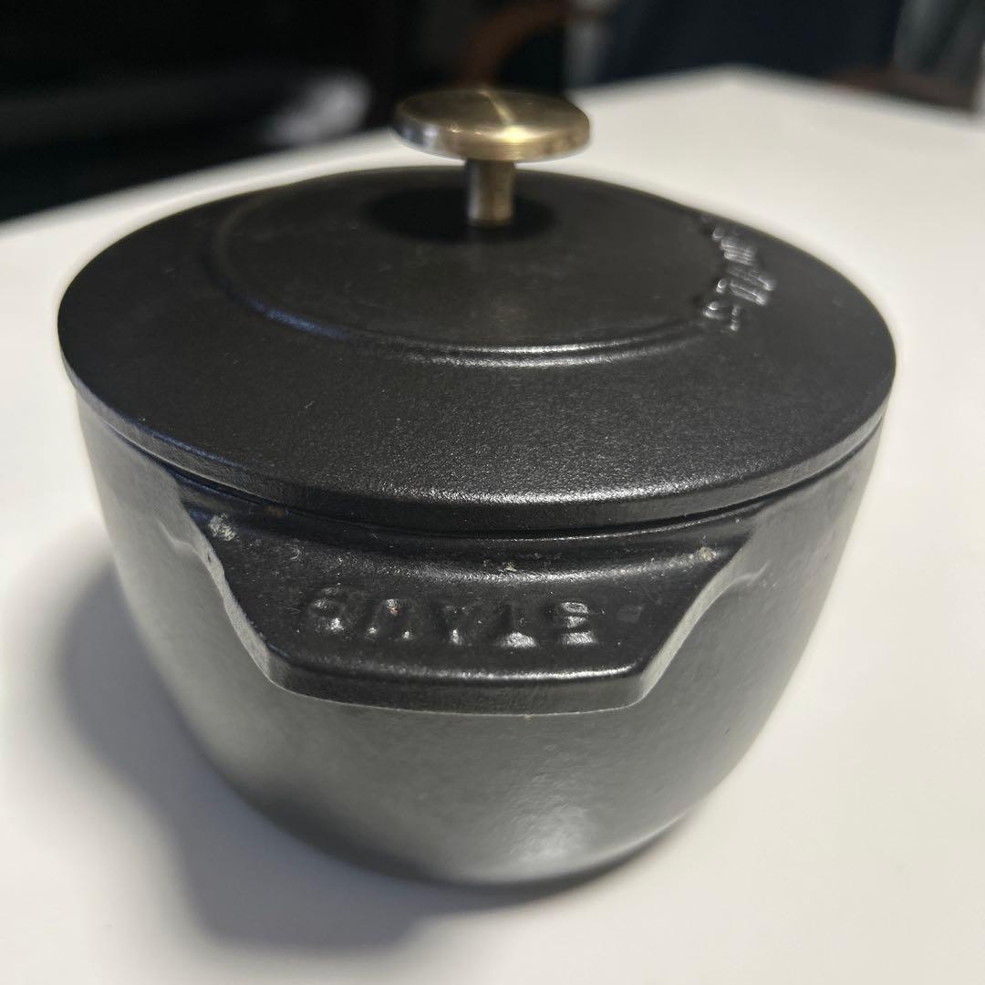 Sサイズ　ストウブ　ラ・ココット de GOHAN STAUB 小型両手鍋