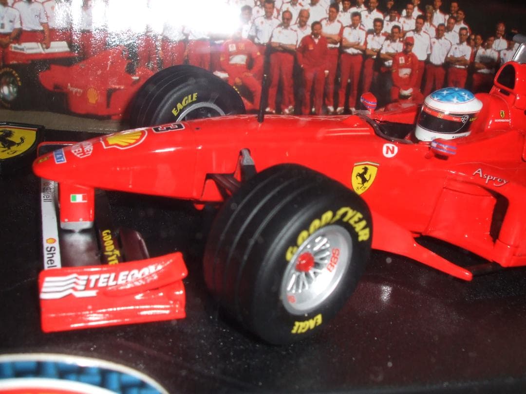フェラーリ　F３００　ミハエル・シューマッハ　＃３　限定品　マテル　１／１８