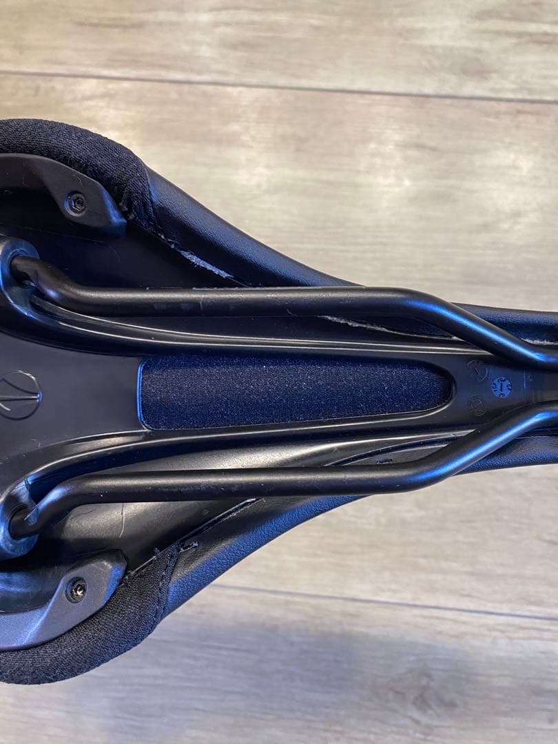 パーツ *SDG* bel-air V3 animal throwback saddle