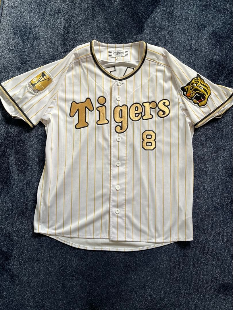 阪神タイガース　佐藤輝明　チャンピオン ユニフォーム 2023 Mサイズ