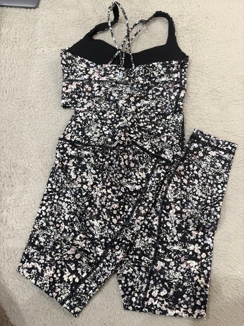 lululemon （ルルレモン）ブラトップ&レギンス　サイズ4(S)