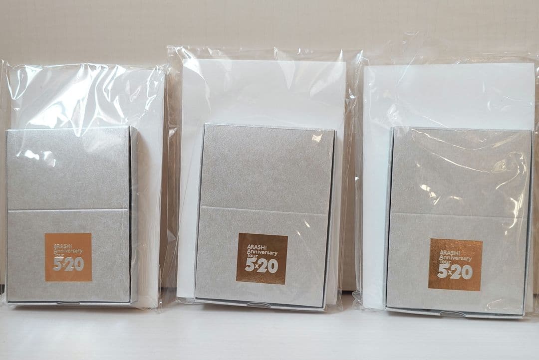 嵐5×20　金/銀/赤のスワロフスキー3色セット　非売品