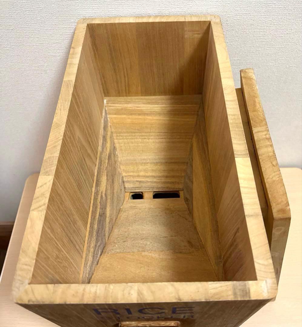 桐の米びつ