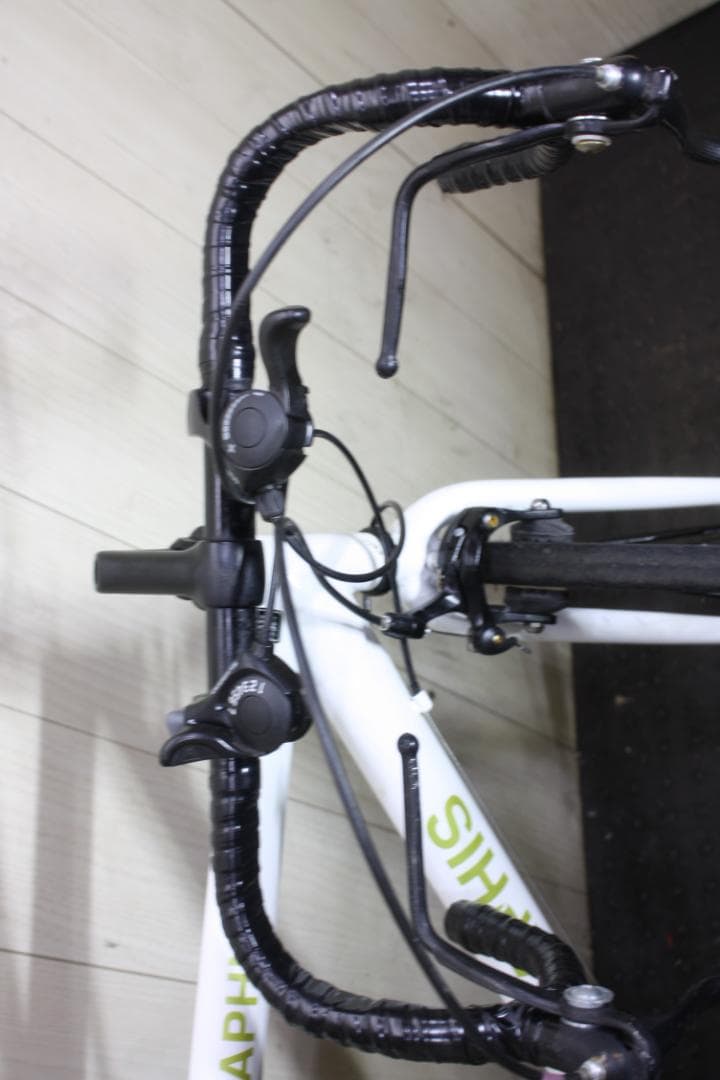 GRAPHISグラフィス 700C シマノ21速 490mm ロードバイク