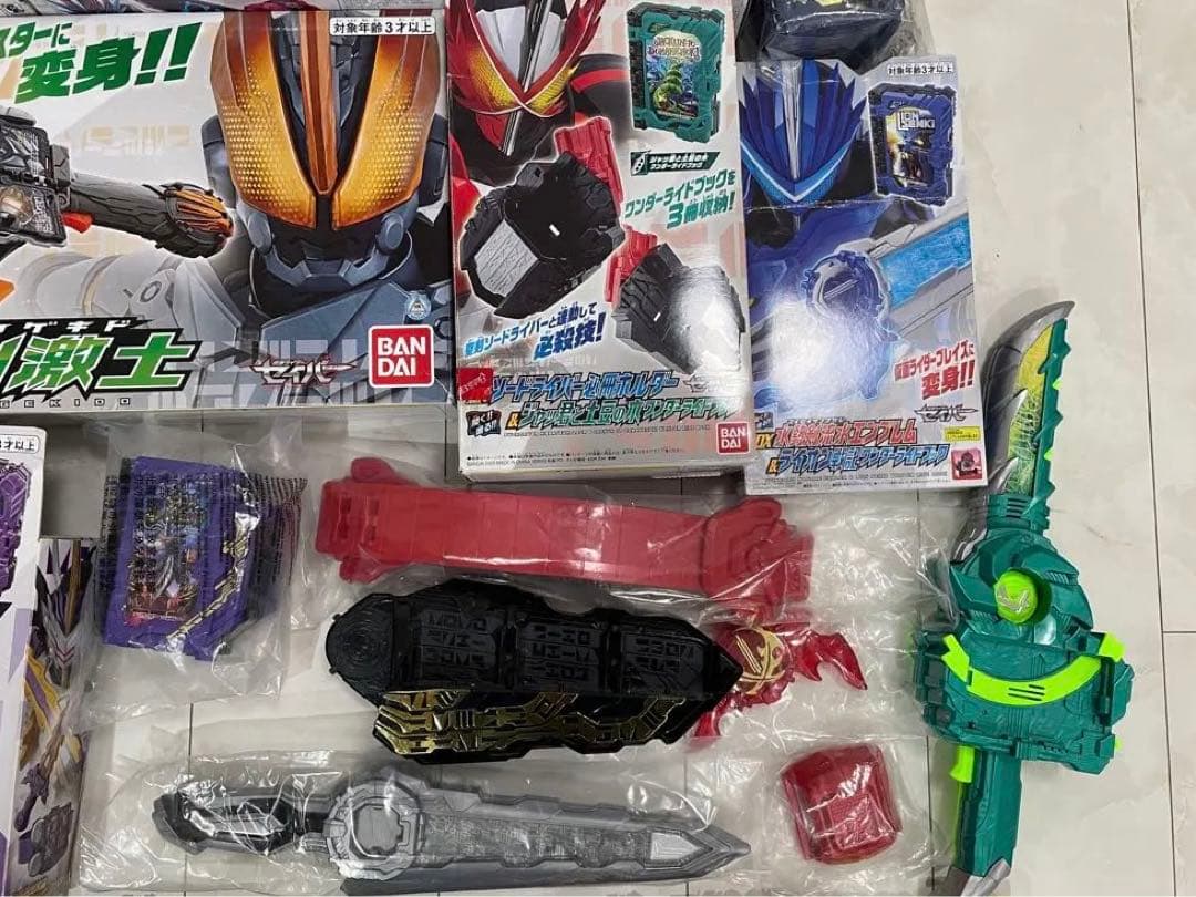 仮面ライダーセイバー　セット売り