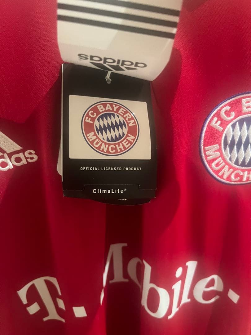 サッカー　adidas バイエルン　ユニフォーム　ユニフォーム　未使用、タグ付き