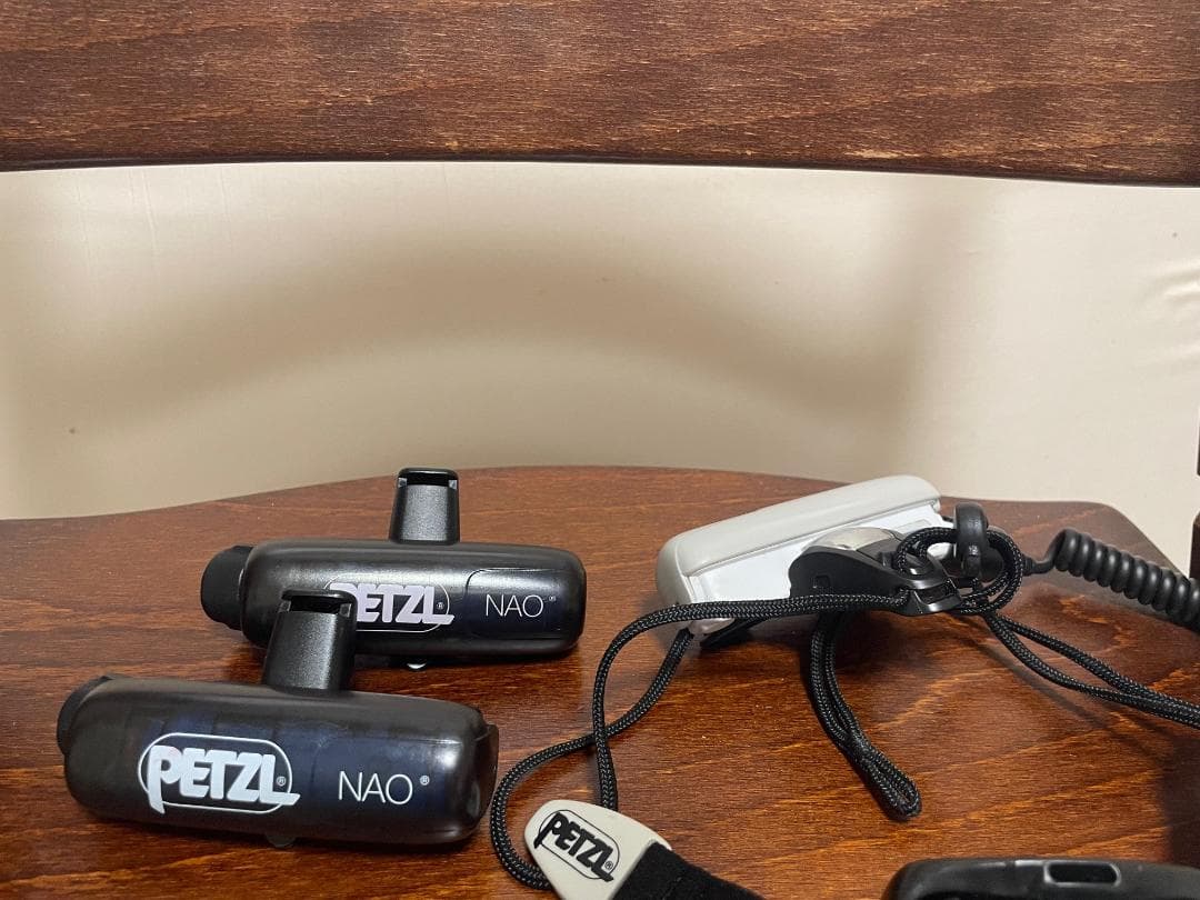 ま*し様 Petzl NAO ヘッドランプ 充電式