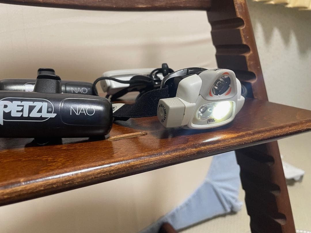 ま*し様 Petzl NAO ヘッドランプ 充電式