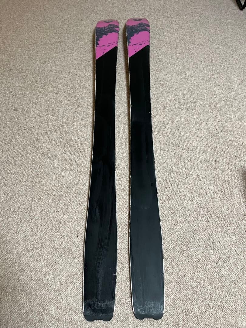スキー板　dynastar CHAM87 152cm 板のみ