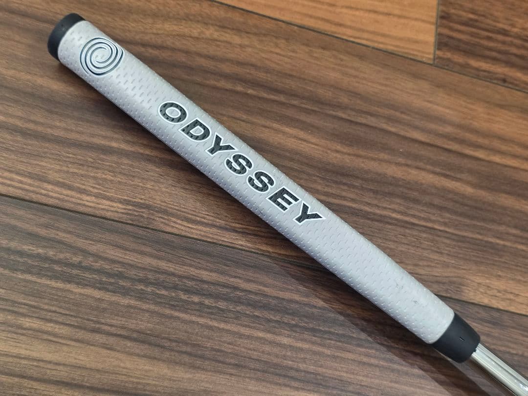 Odyssey DFX V-Line Fang パター　34インチ