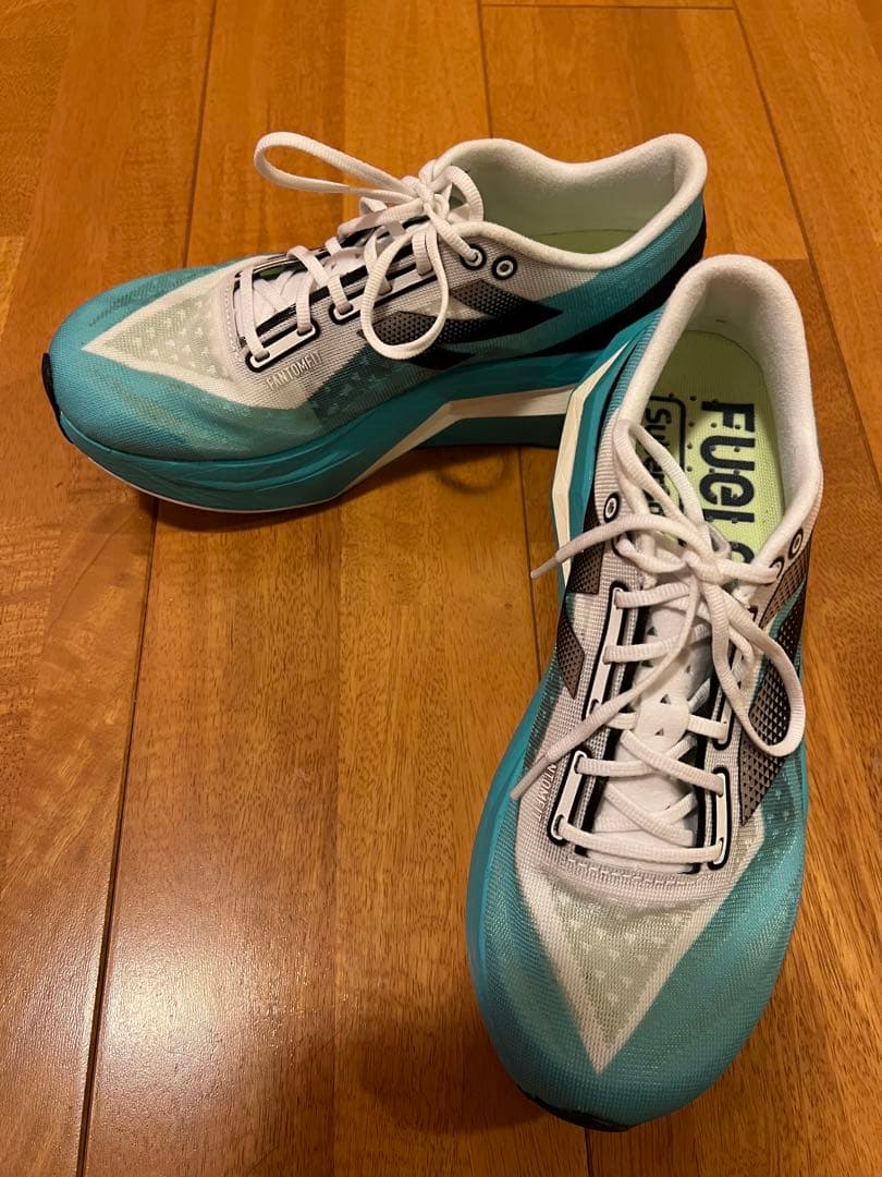 スパイク・シューズ new balance fuelcell super comp elite v4