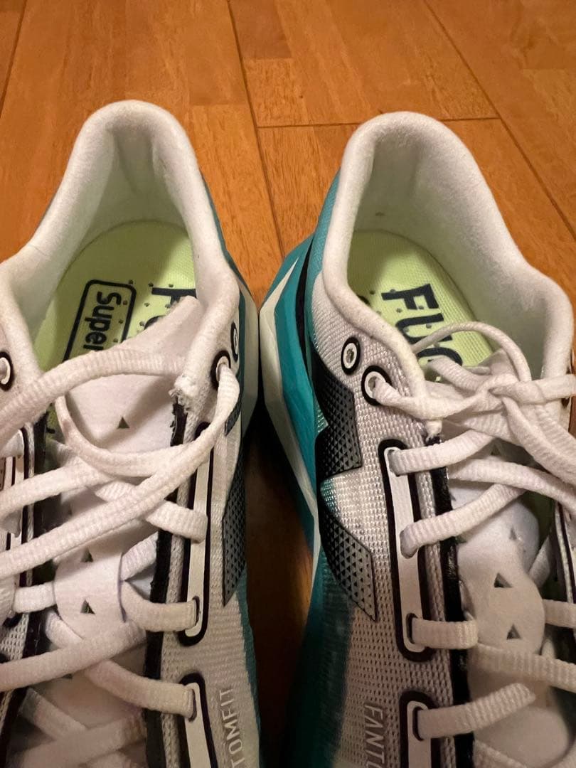 スパイク・シューズ new balance fuelcell super comp elite v4