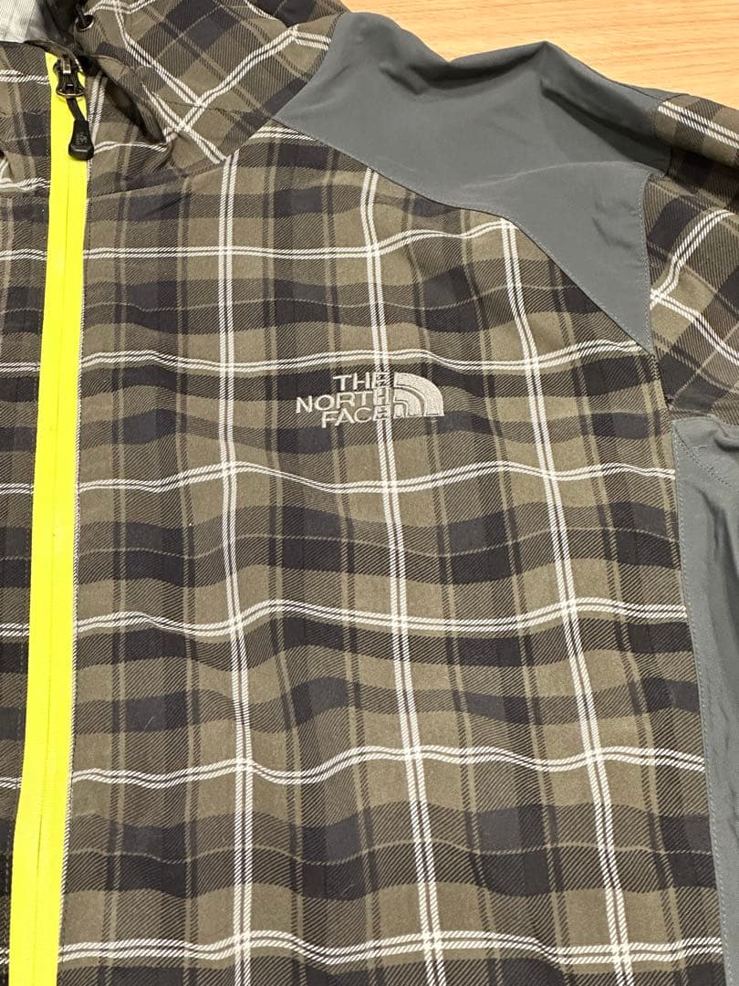 THE NORTH FACE チェック柄ウィンドブレーカー