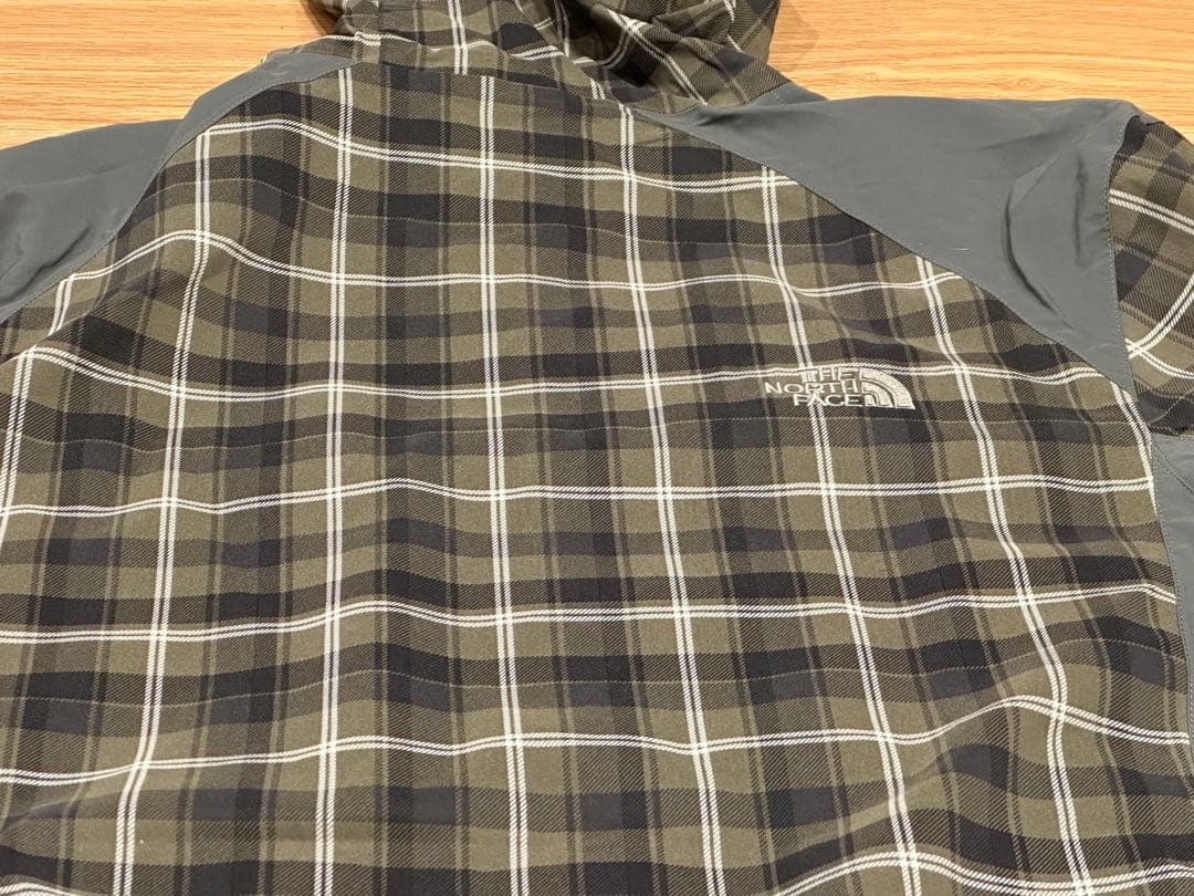 THE NORTH FACE チェック柄ウィンドブレーカー