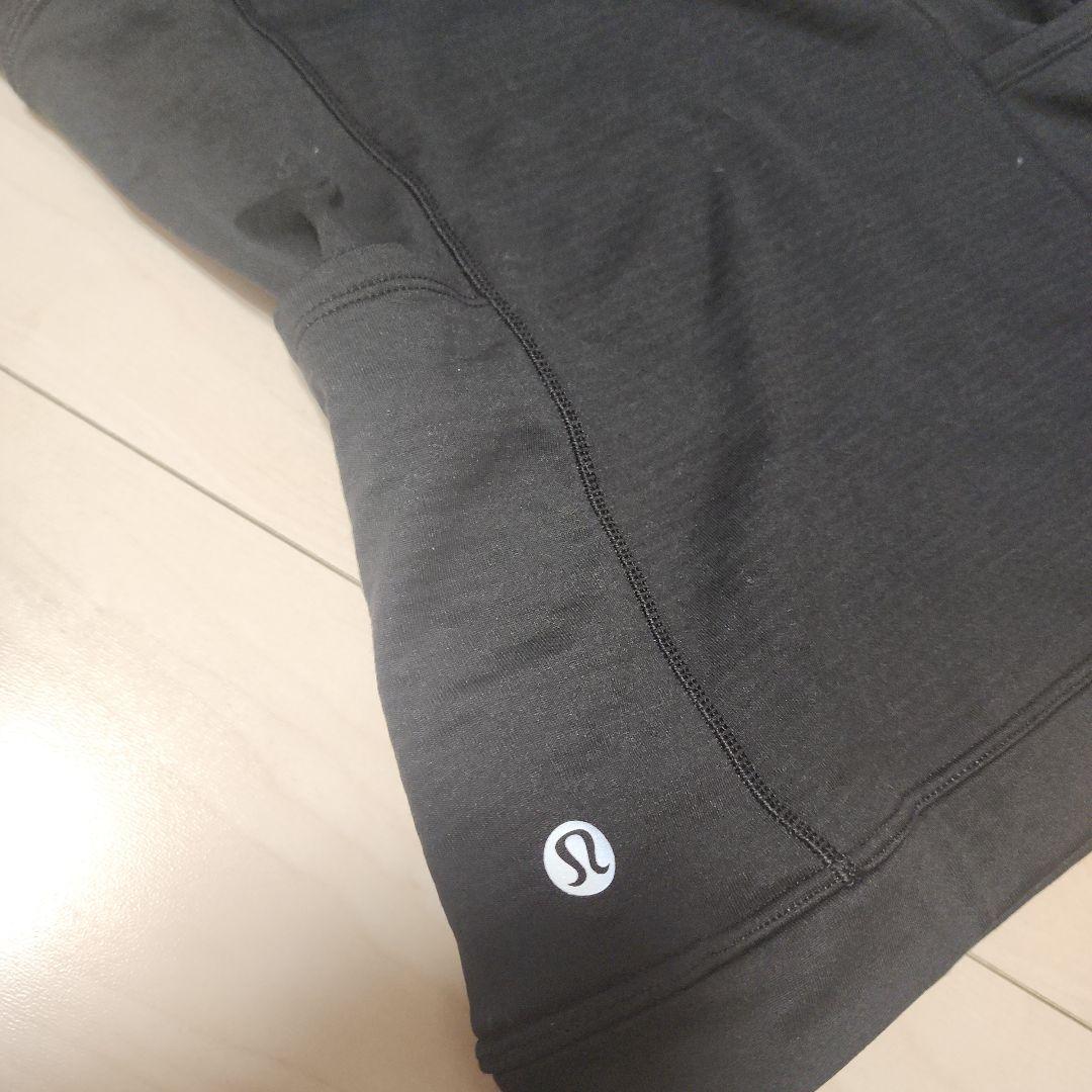 lululemon　ランニング　黒フーディー