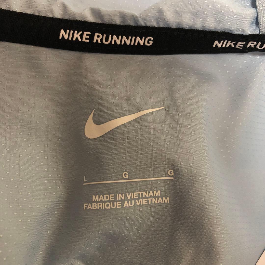ナイキエッセンシャルウィンドランナーランニングジャケット新品