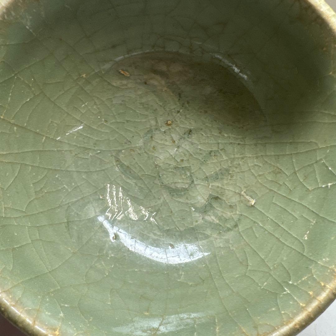 中国明時代　七官青磁陰刻人形手茶碗　共箱直径12㎝トヒルウ東な8-0401☆2F