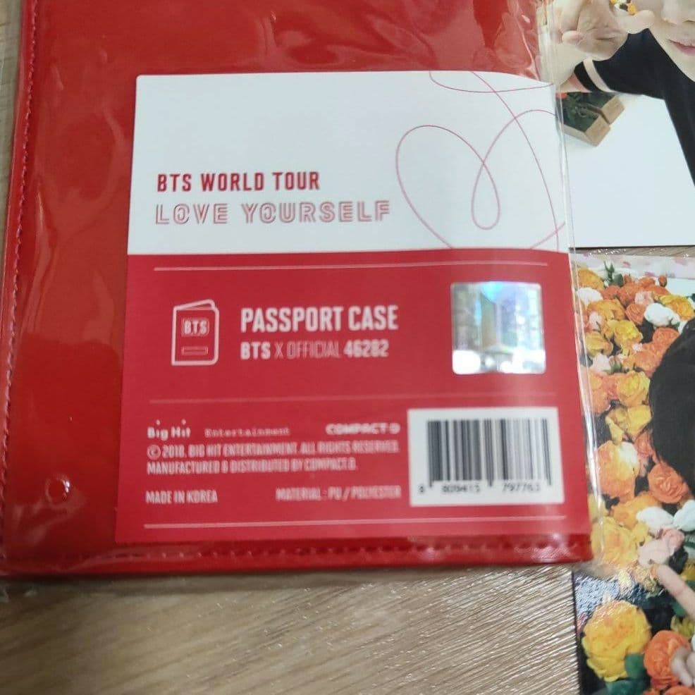 BTS LOVE YOURSELFパスポートケース＆特典トレカ　防弾少年団