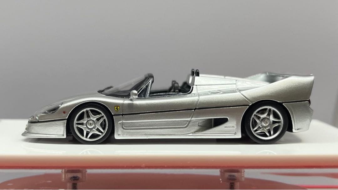 dmh 1/64 フェラーリF50 銀