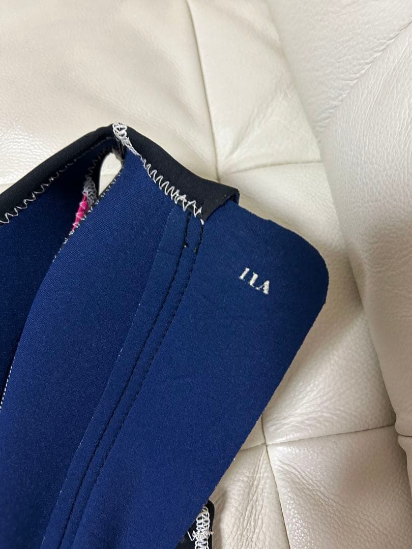 ウェットスーツ　11号A