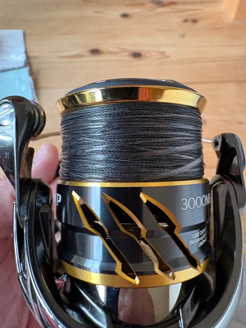 20ツインパワー 3000MHG スピニングリール