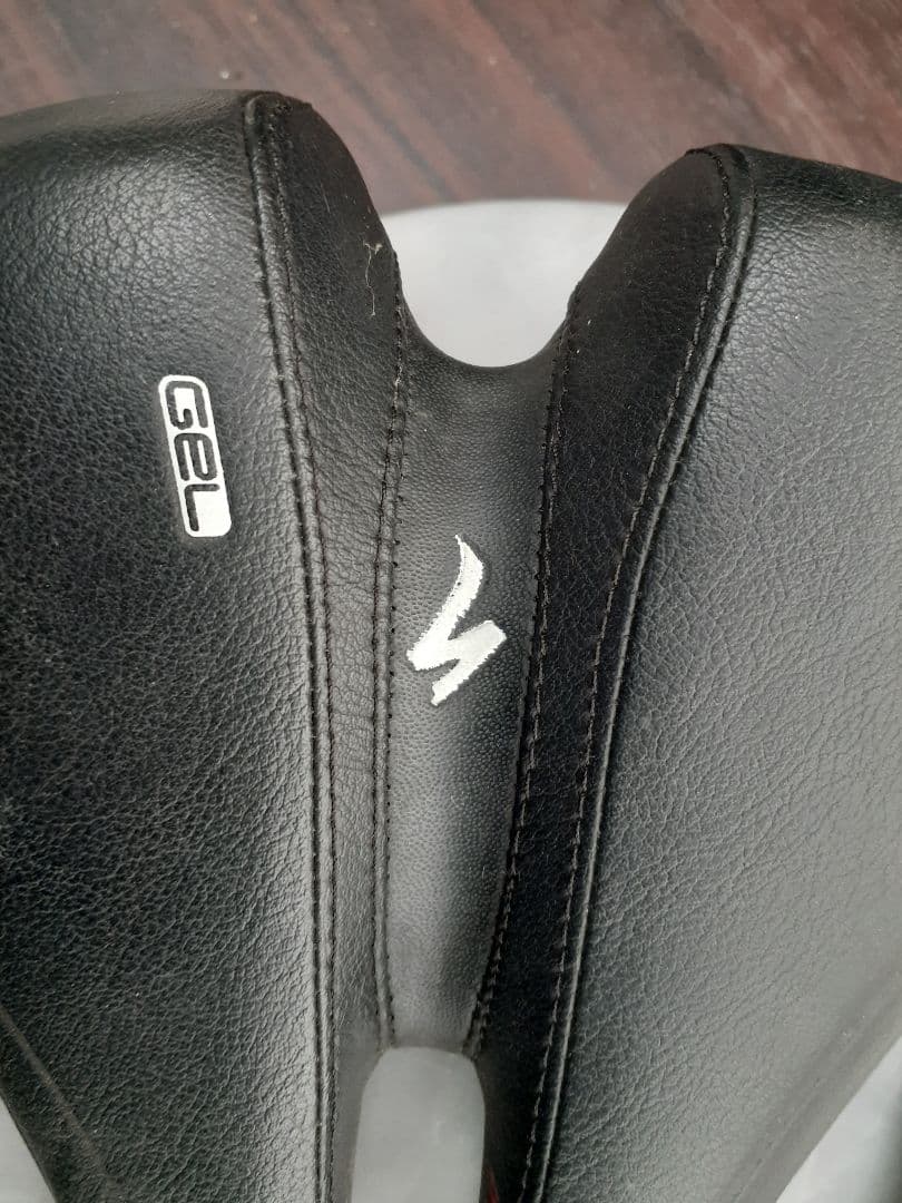 Specialized Selle Italia 自転車サドル 155mm