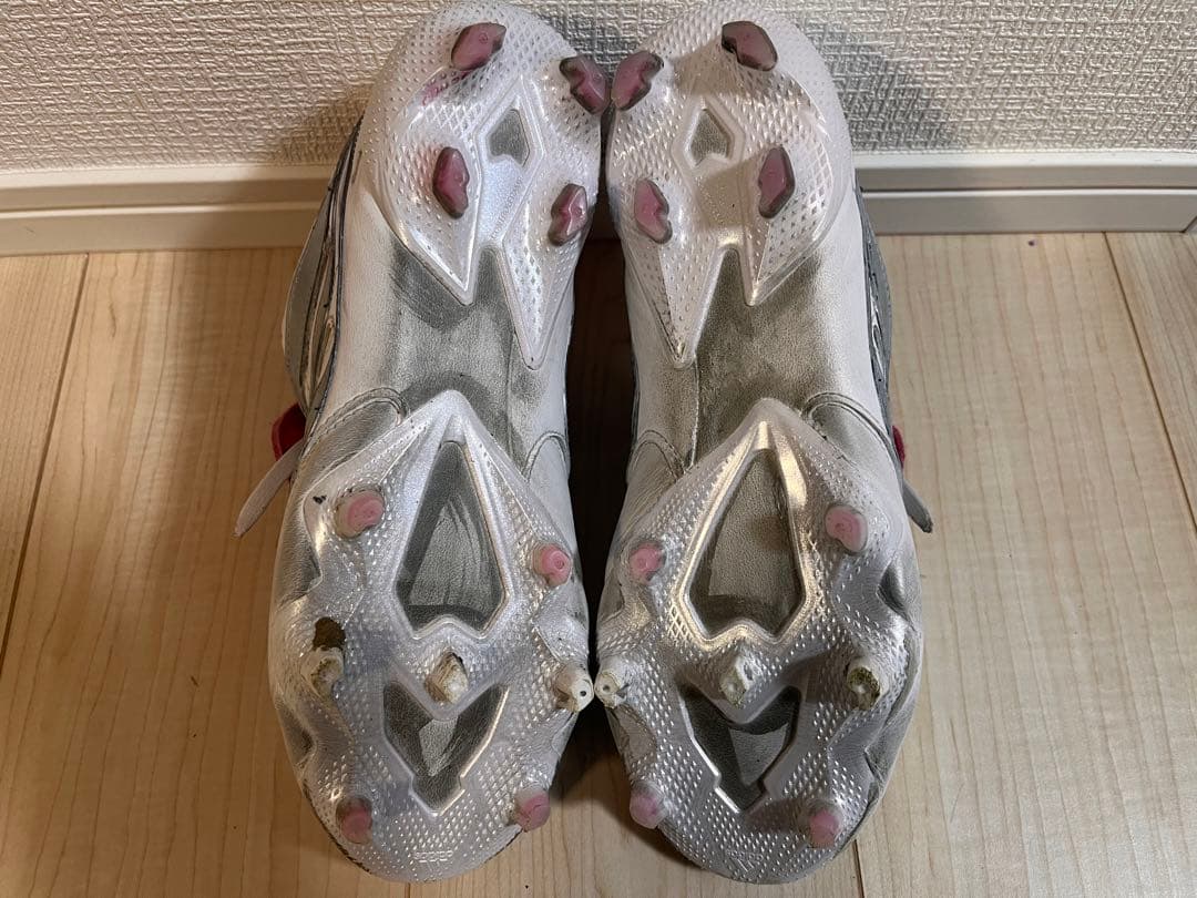 adidas プレデタープレシジョン　サッカーシューズ シルバー/レッド