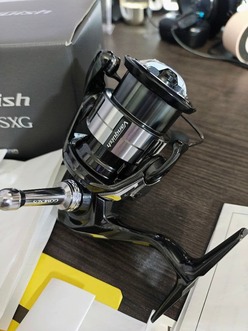 SHIMANO Vanquish C2500SXG リール