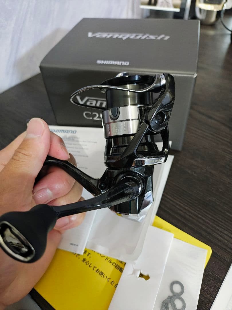 SHIMANO Vanquish C2500SXG リール