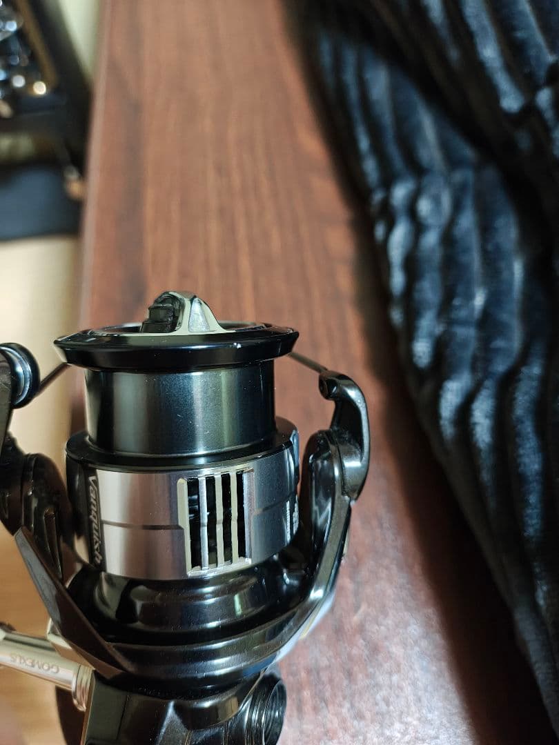 SHIMANO Vanquish C2500SXG リール