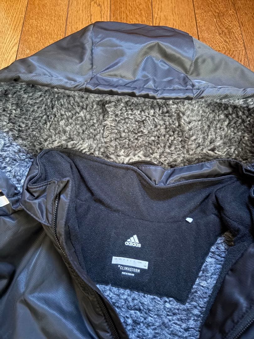美品　adidas CLIMASTORM ブラック ベンチコート160㎝