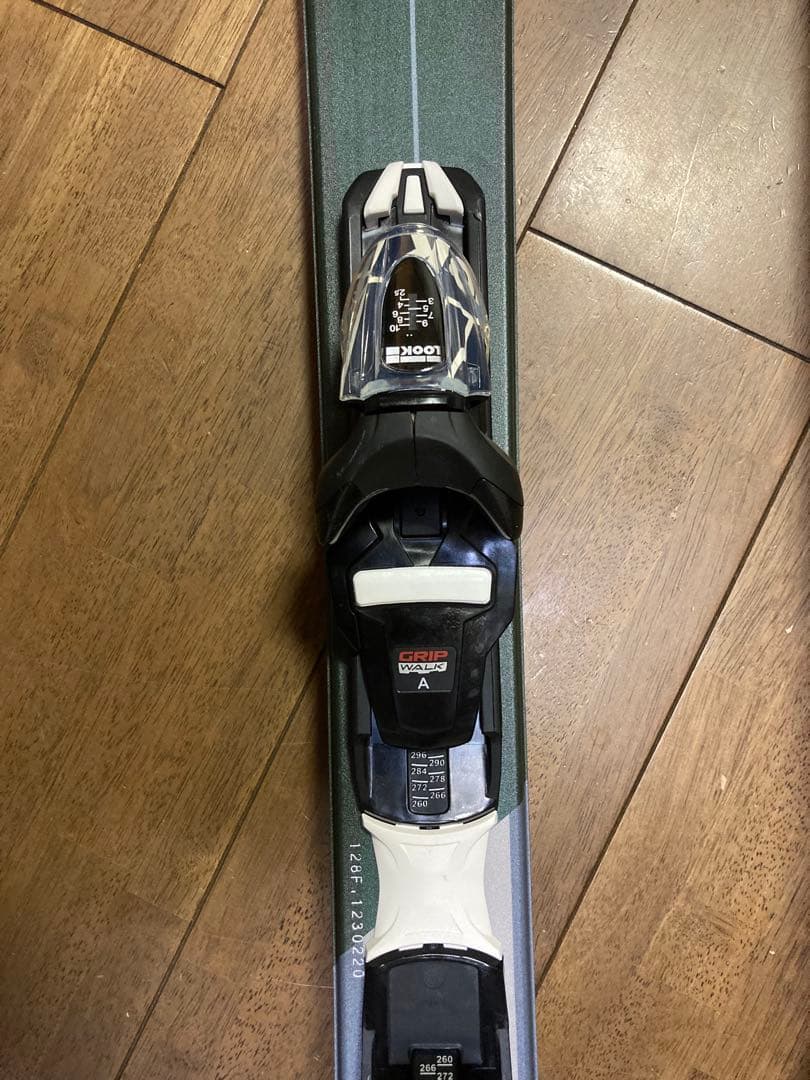最終値引き価格　美品　スキー ZUMA TRIPPY 128 cm