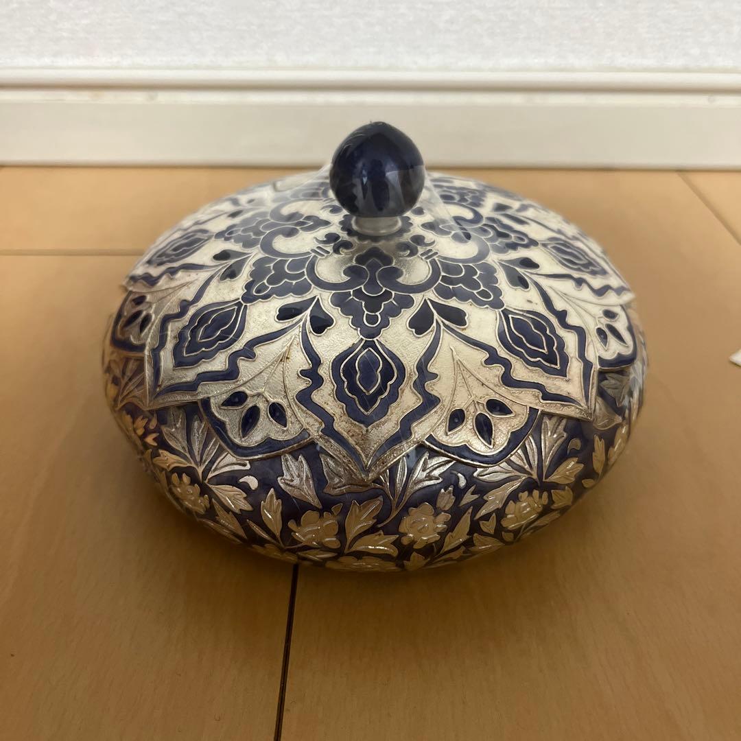 陶器製 蓋付き容器 青と金の花模様
