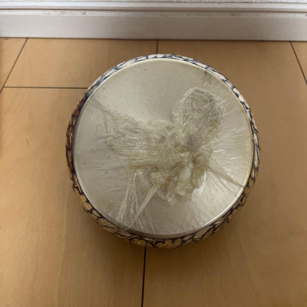 陶器製 蓋付き容器 青と金の花模様