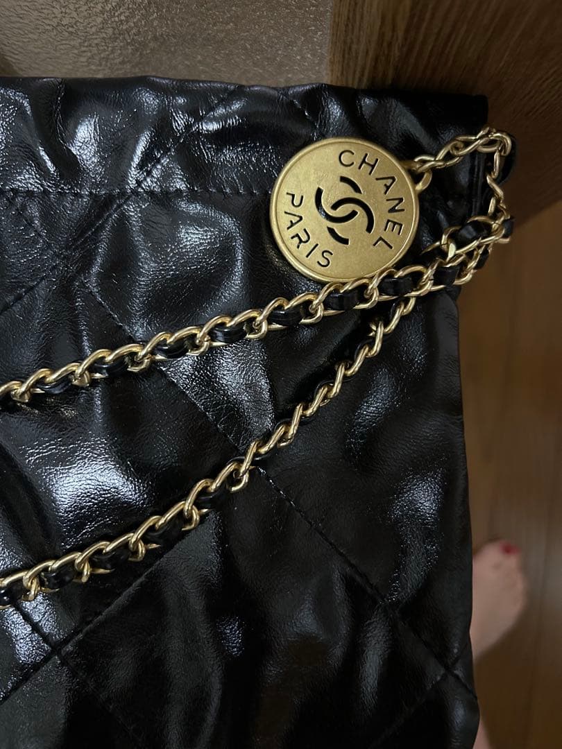 CHANELシャネル22　ノベルティ ブラックキルティングショルダーバッグ