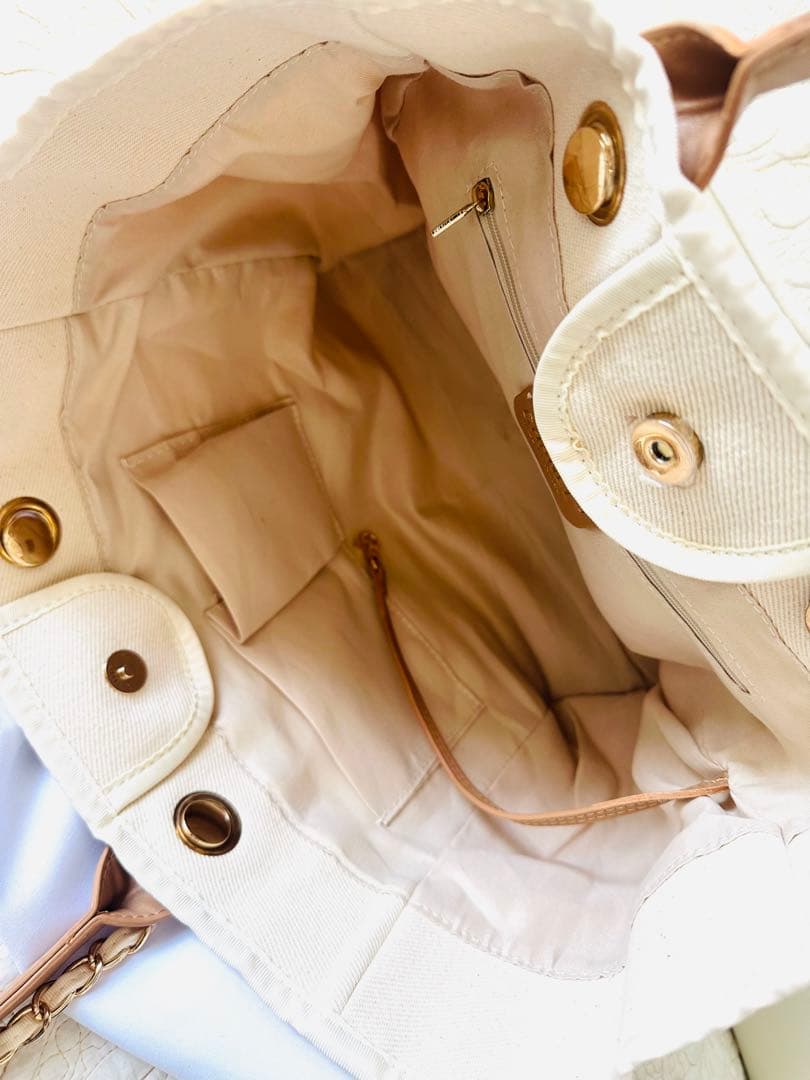 CHANELノベルティチェーン☆肩掛けチェーン付トートバッグ新品未使用2way白