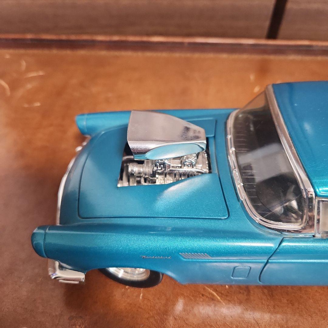 100%Hot Wheels 1957フォード サンダーバードミニカー美品難あり