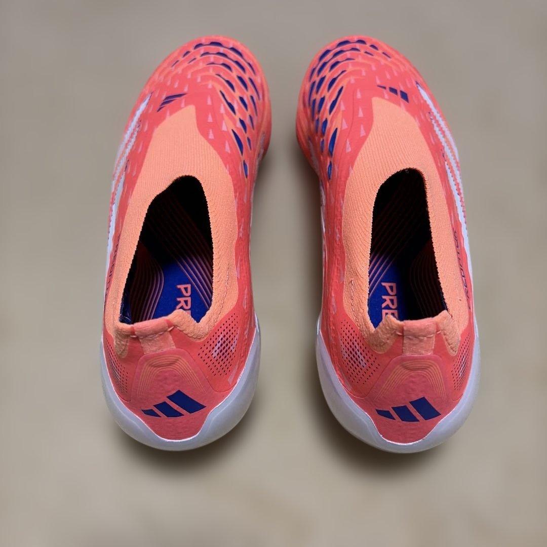 新品未使用 アディダスadidas スパイク PREDATOR プレデター SG