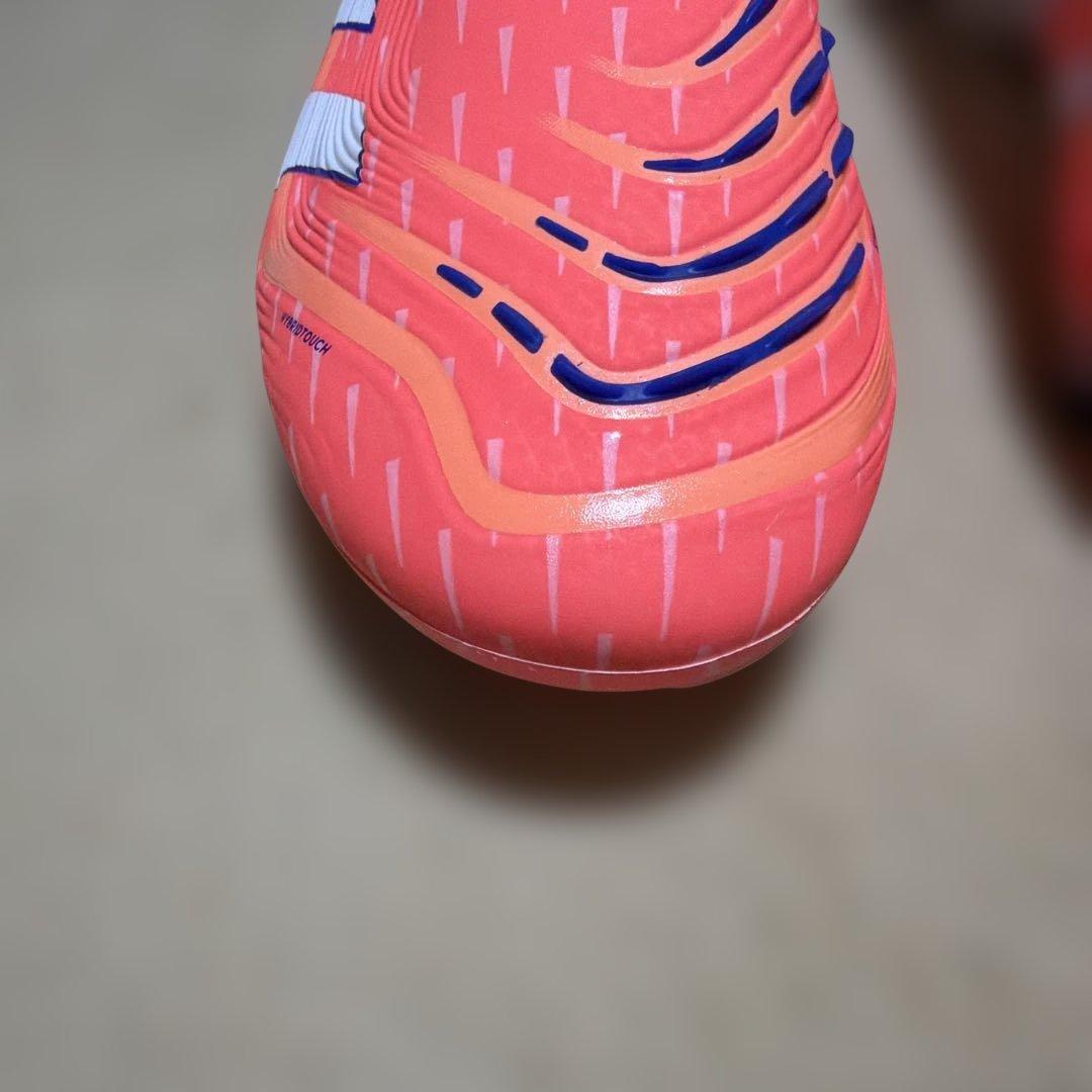 新品未使用 アディダスadidas スパイク PREDATOR プレデター SG