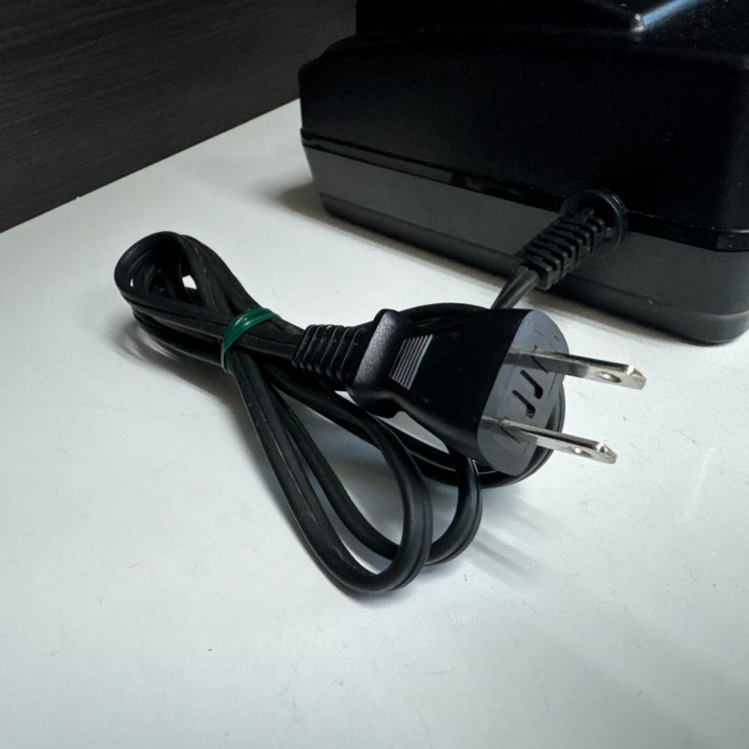 ★Panasonic　電動アシスト付き自転車用バッテリー充電器　NKJ069Z1
