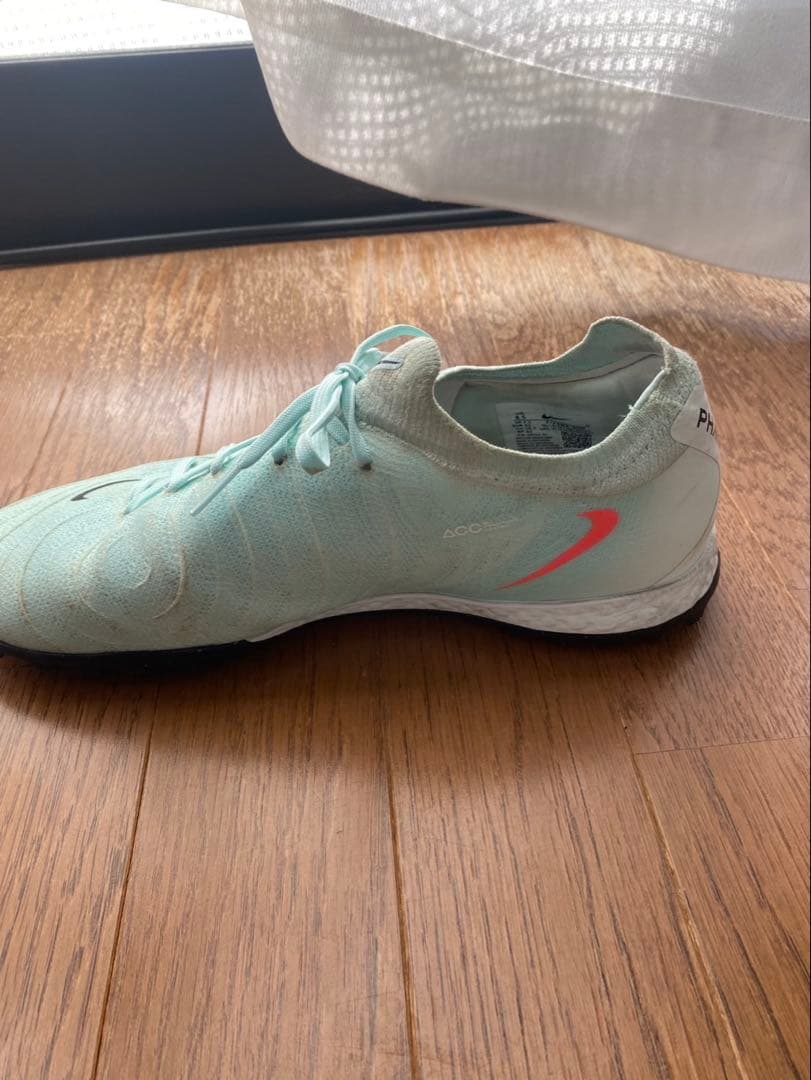 NIKEトレシューファントム