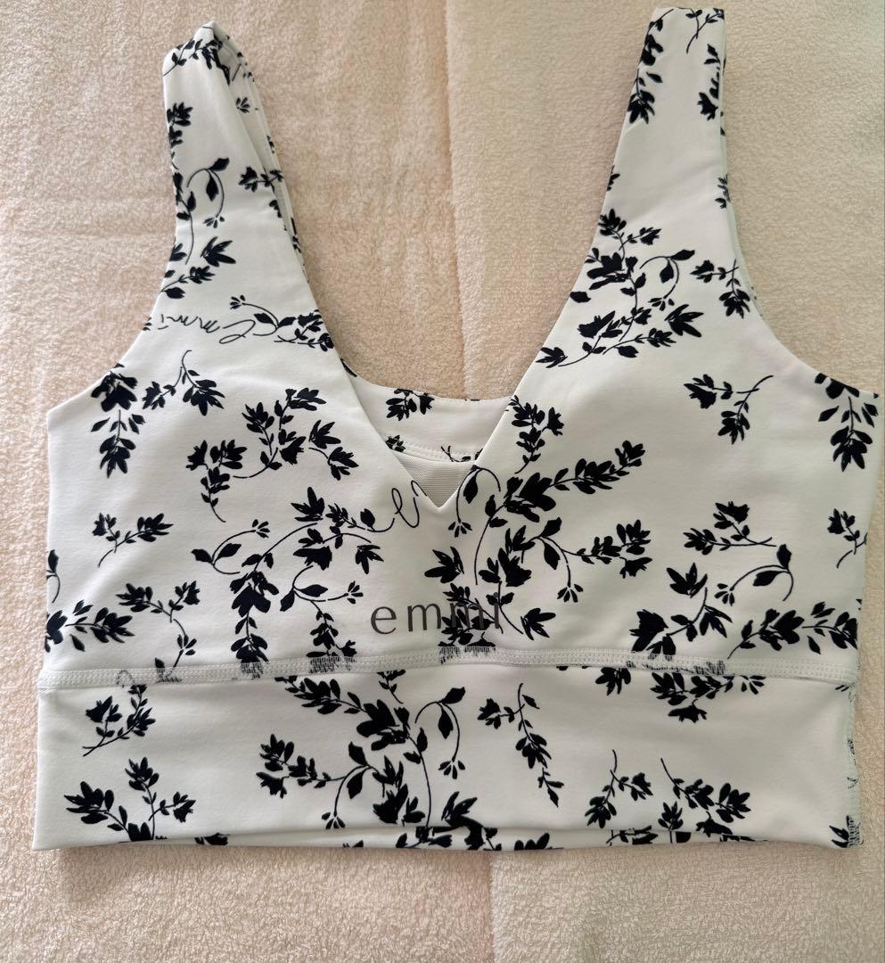 emmi yoga新品未使用上下セット