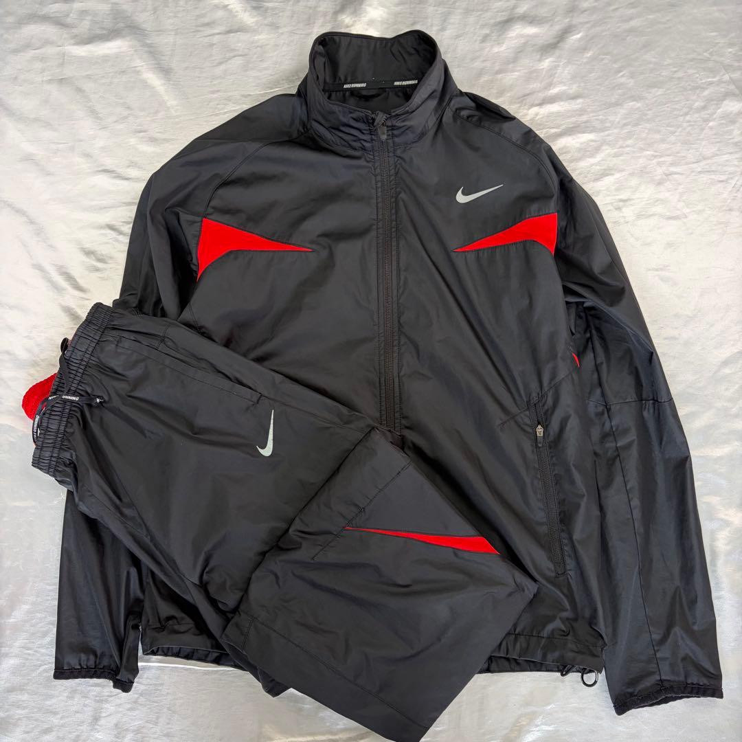 ナイキ　Nike ウォームアップスーツ　上下セット ブラック/レッド M