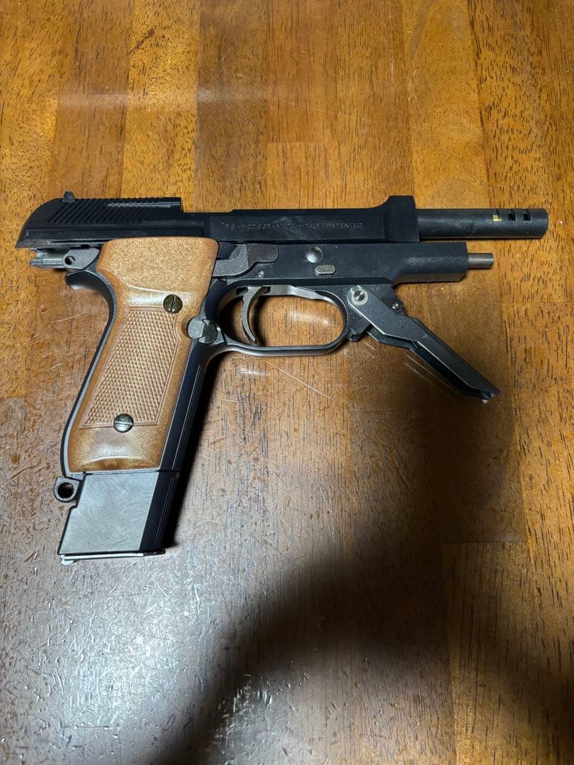 ベレッタM93R GAS-BLOWBACK エアーガン