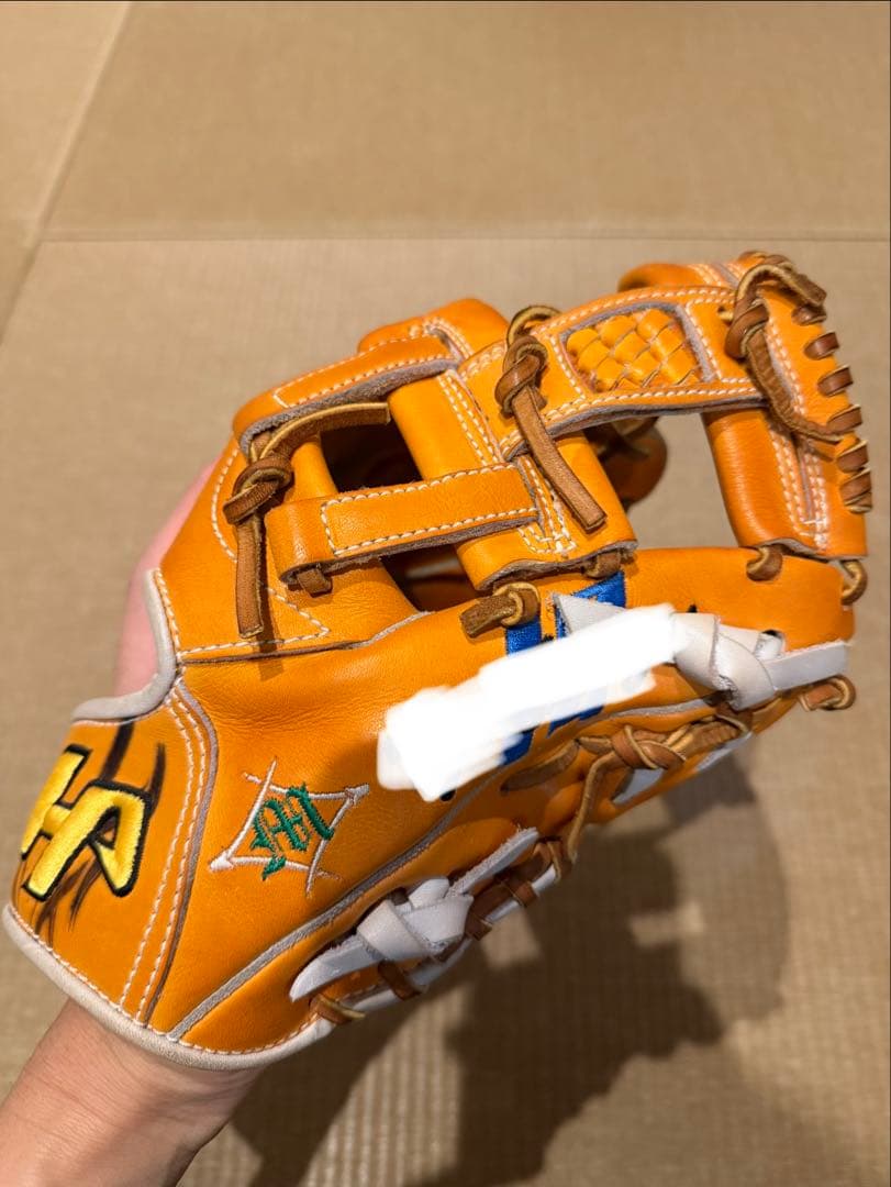 ハタケヤマ 軟式オーダー内野手用グラブ